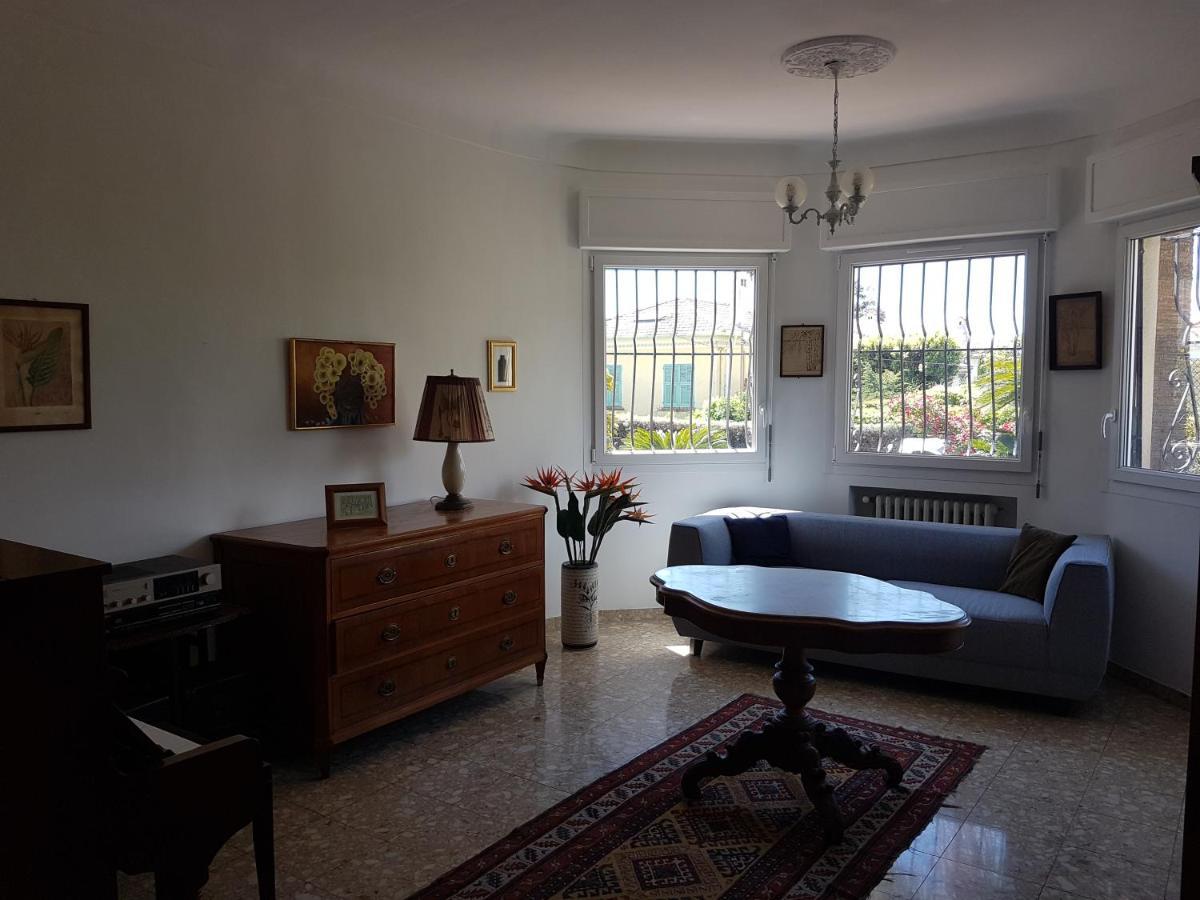Villa Calliste Saint-Laurent-du-Var Esterno foto